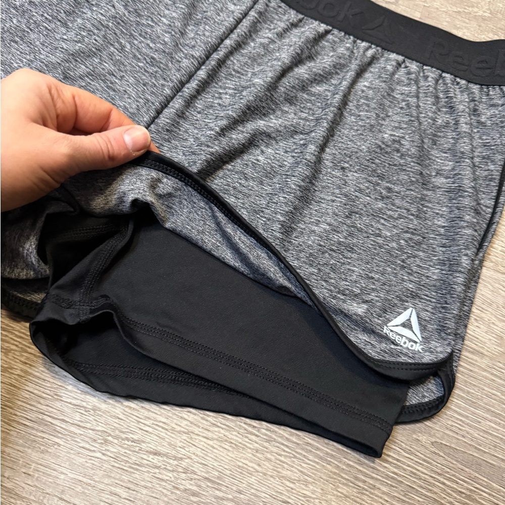 •REEBOK• RUNNING SHORTS - Picture 5 of 5